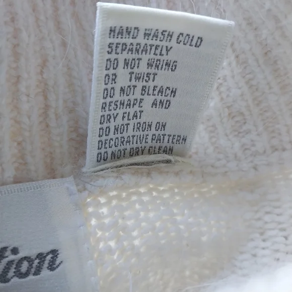 Vtg Distinction Large Silk Angora Off White Knit Lambs Wool Embroidered Sweater - Picture 10 of 14